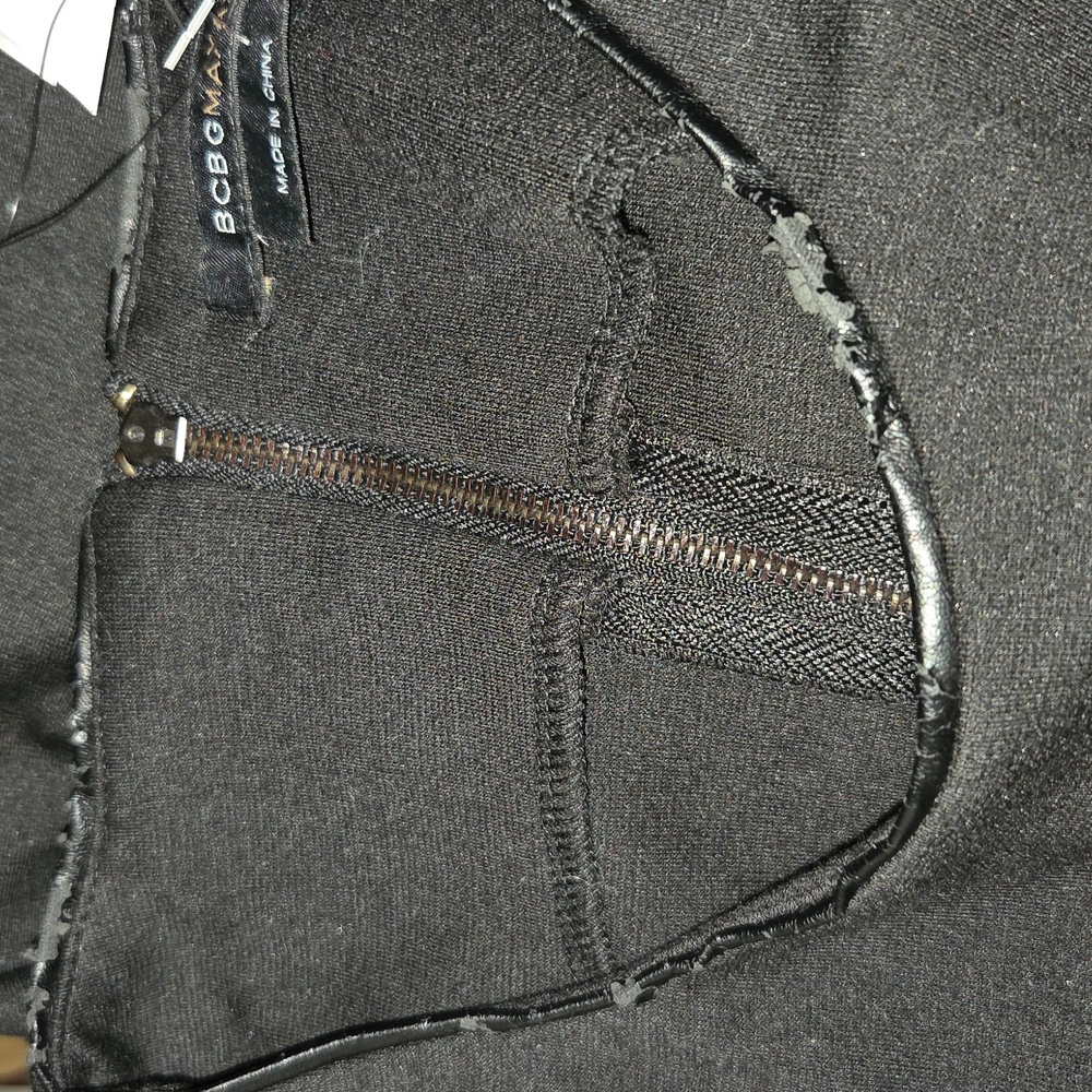 Black Classic BCBGMAXAZRIA Sleeveless Shift Dress - Picture 4 of 4